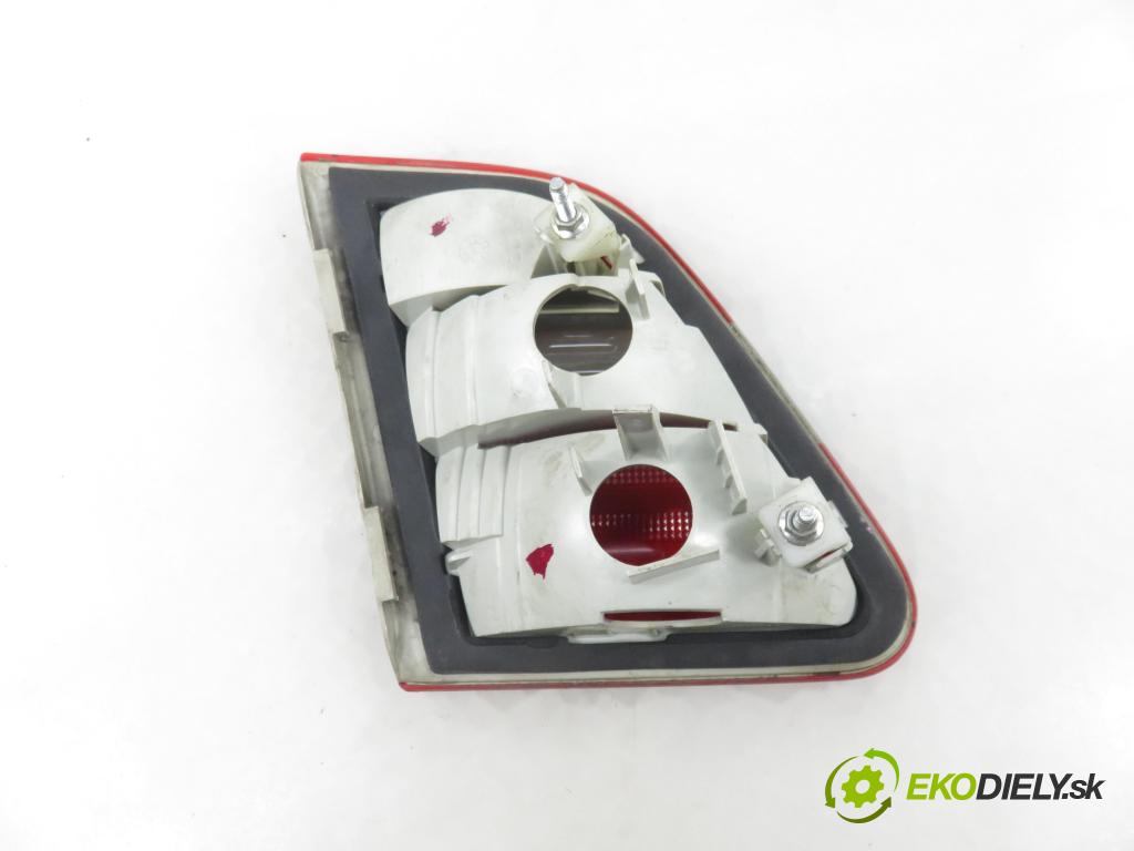 MERCEDES-BENZ KLASA B Sports Tourer (W245) MINIVAN 2006 85,00 B 170 (245.232) - M 266.940 1699,00 Svetlo ľavé zadné kufor 1698201664