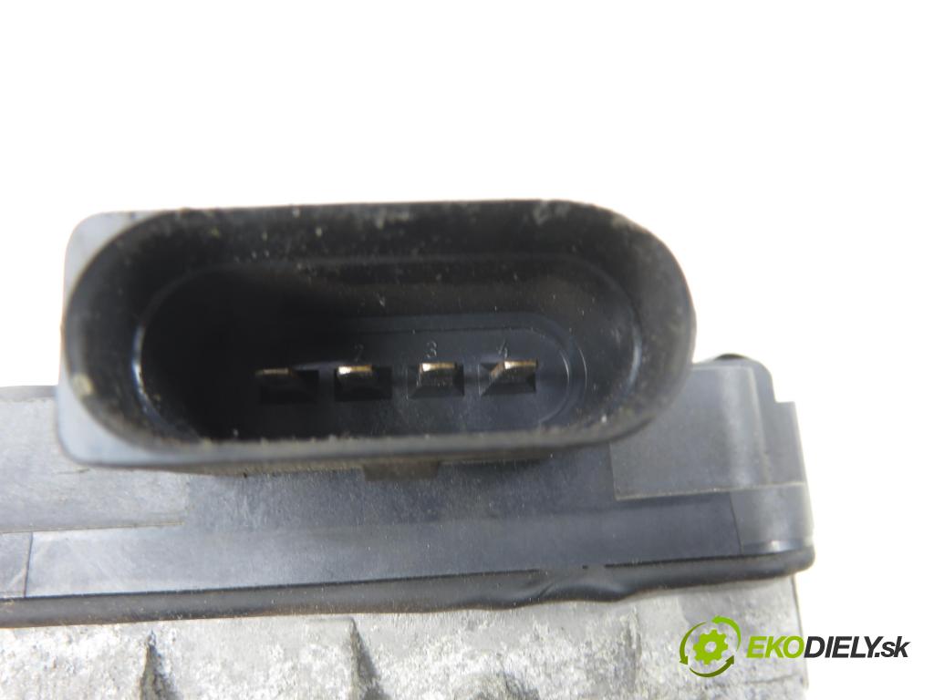 VW TOURAN (1T1, 1T2) MINIVAN 2007 125,00 2.0 TDI - BMN 1968,00 Motorček stieračov predný 1T0955120A ; 0390241718