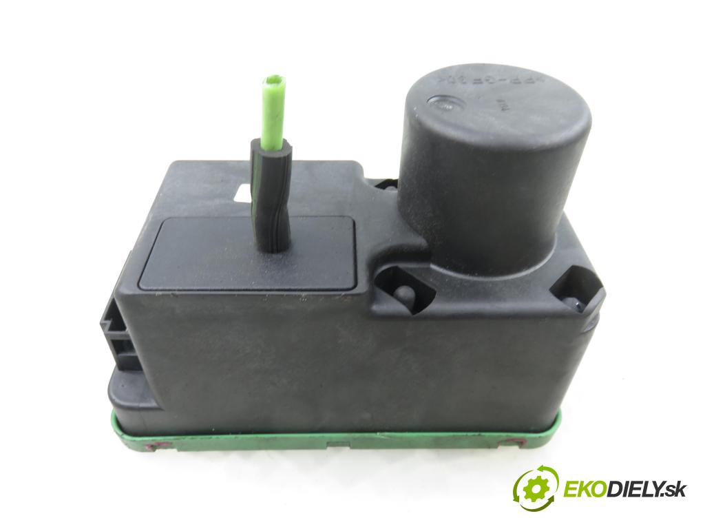 VW PASSAT B3/B4 Variant (3A5, 35I) KOMBI 1994 66,00 1.9 TDI - 1Z 1896,00 pumpa zámku centrálneho 3A0962257