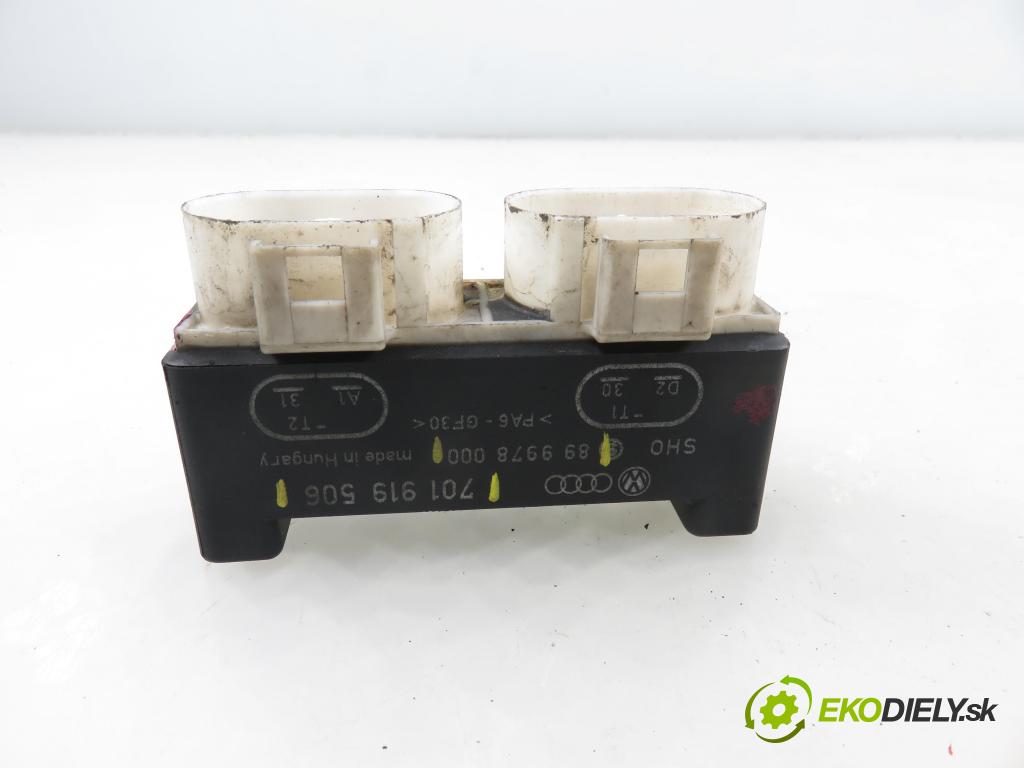 VW TRANSPORTER IV Skrzynia (70XA) FURGON 1997 55,00 2.4 D - AJA 2370,00 Riadiaca jednotka 701919506 ; 899978000