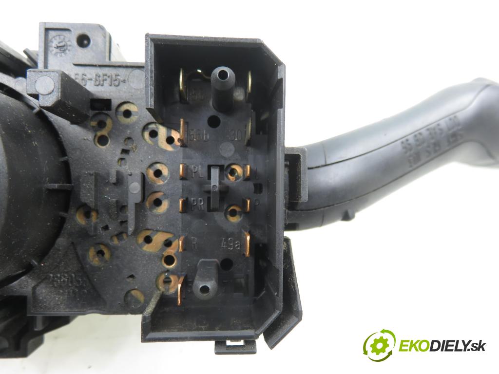 VW PASSAT B3/B4 Variant (3A5, 35I) KOMBI 1994 66,00 1.9 TDI - 1Z 1896,00 páčka/prepínač 8L0953513G