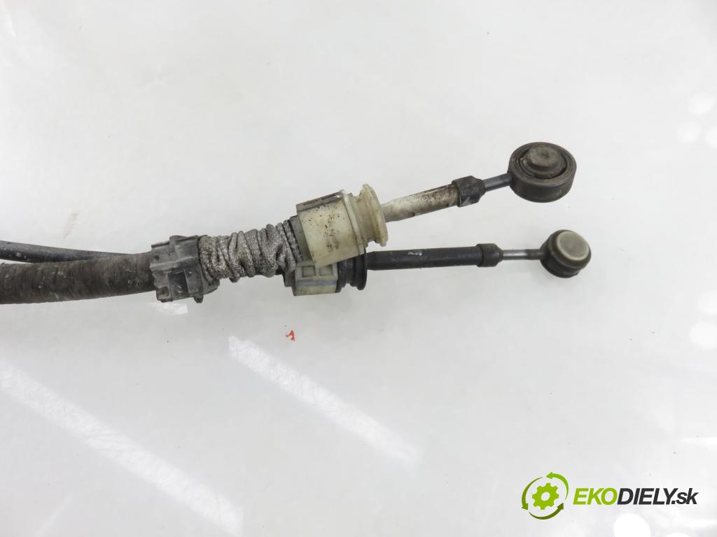 CITROEN C4 I (LC_) HB 2009 65,00 1.4 16V - KFU (ET3J4) 1360,00 ZVEDÁK: