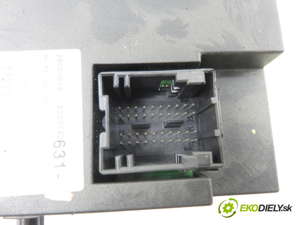 RENAULT ESPACE IV (JK0/1_) MINIVAN 2007 100,00 2.0 (JK09) - F4R 792 1998,00 MODUL komfortu 8200742631