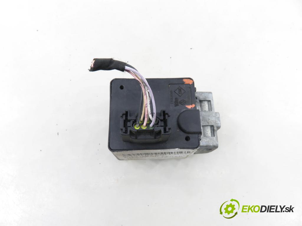 RENAULT ESPACE IV (JK0/1_) MINIVAN 2007 100,00 2.0 (JK09) - F4R 792 1998,00 blokáda tyče volantu 8200033233