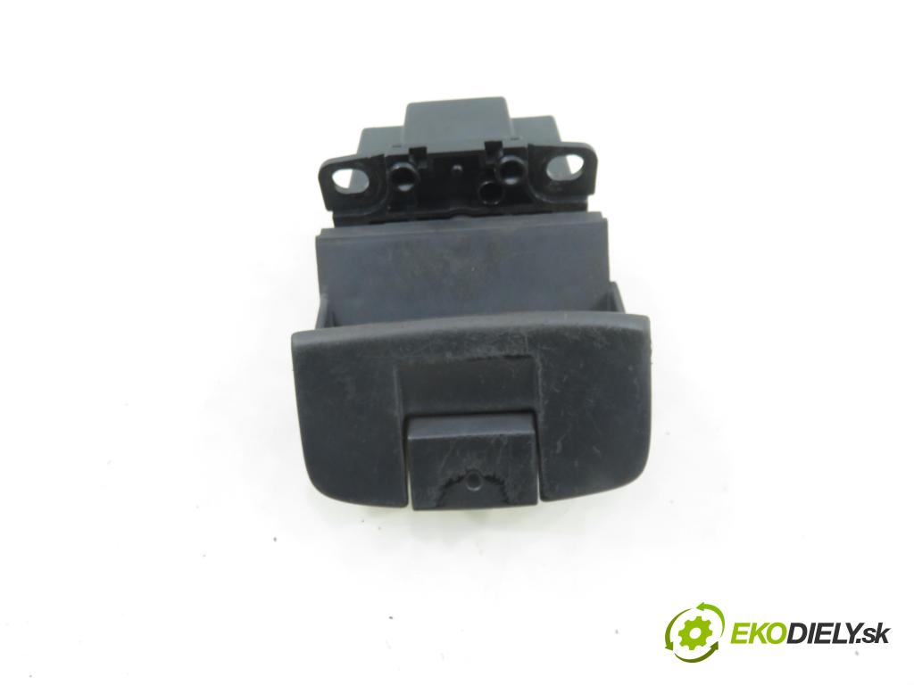 RENAULT ESPACE IV (JK0/1_) MINIVAN 2007 100,00 2.0 (JK09) - F4R 792 1998,00 vypínač brzdy MANUÁL 8200550545