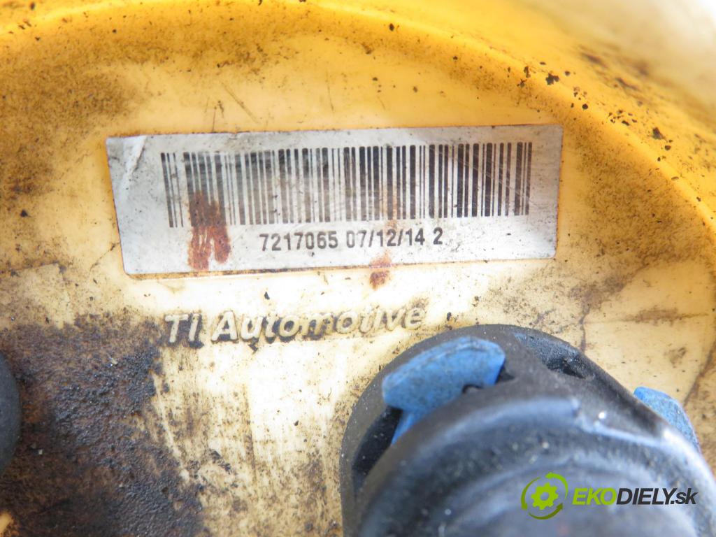 BMW 5 Touring (F11) KOMBI 2015 140,00 520 d xDrive - B47 D20 A 1995,00 Pumpa paliva 7217065