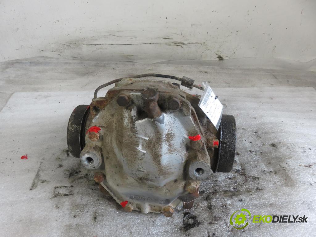 MERCEDES-BENZ Sedan (W124) SEDAN 1992 100,00 200 E (124.019) - M 111.940 1998,00 ,diferenciál R1243512508 ; 327