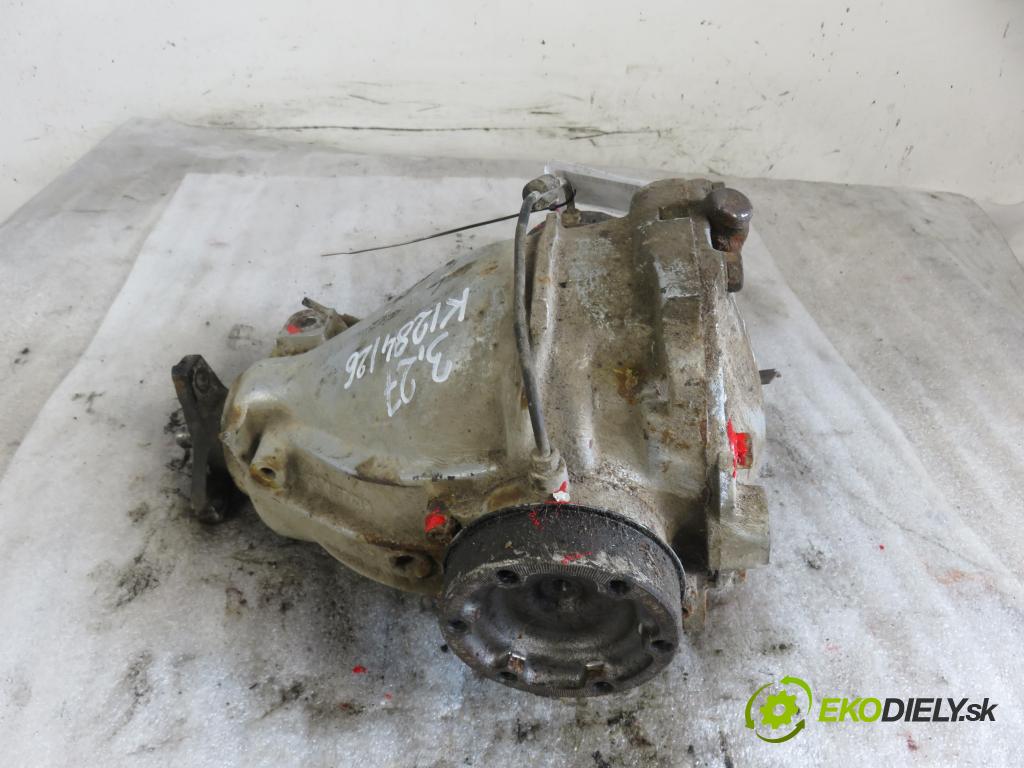 MERCEDES-BENZ Sedan (W124) SEDAN 1992 100,00 200 E (124.019) - M 111.940 1998,00 ,diferenciál R1243512508 ; 327