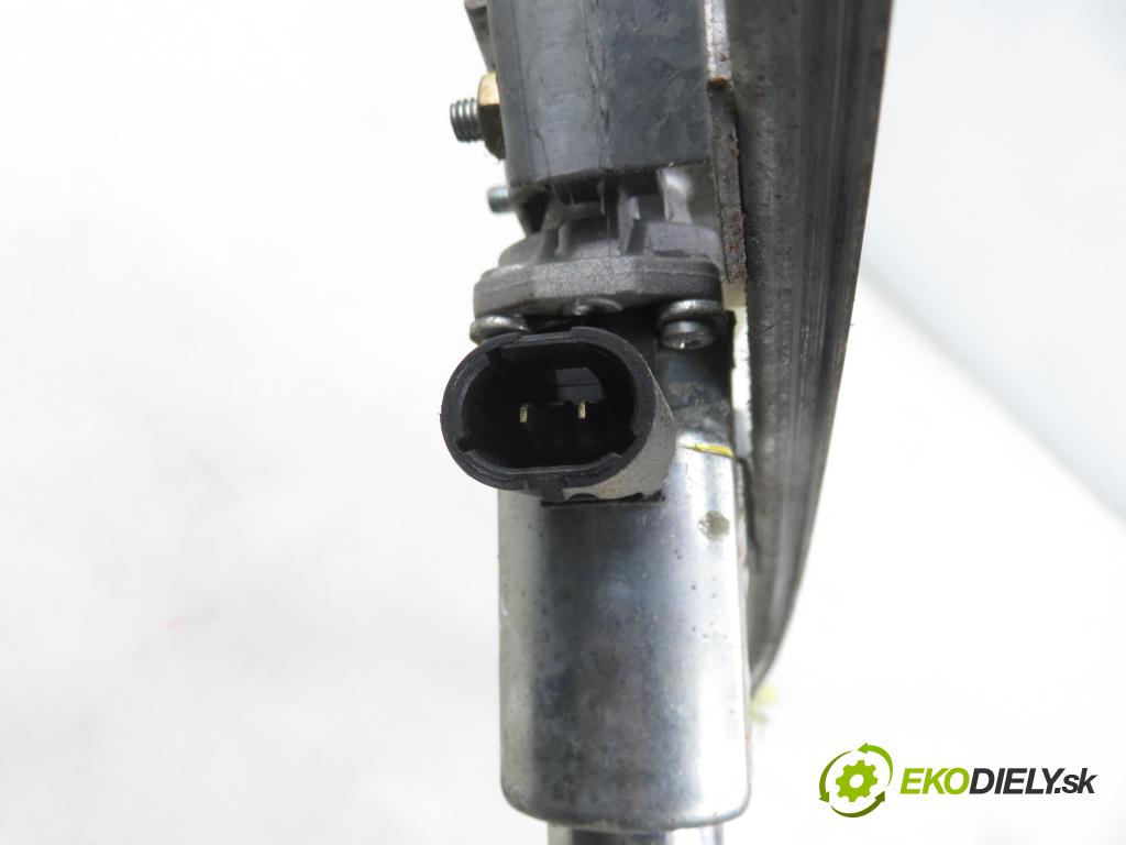 RENAULT TRAFIC II Skrzynia (FL) FURGON 2002 74,00 1.9 dCi - F9Q 760 1870,00 Mechanizmus okien 7700311820 ; 91165704