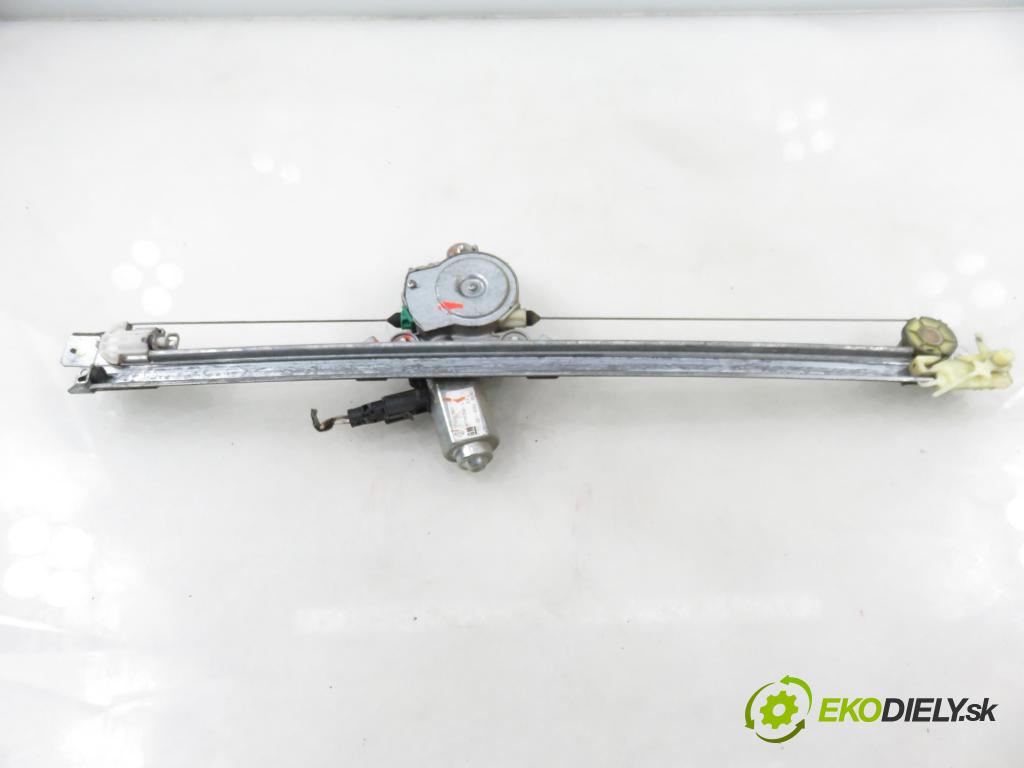 RENAULT TRAFIC II Skrzynia (FL) FURGON 2002 74,00 1.9 dCi - F9Q 760 1870,00 Mechanizmus okien 7700311820 ; 91165704