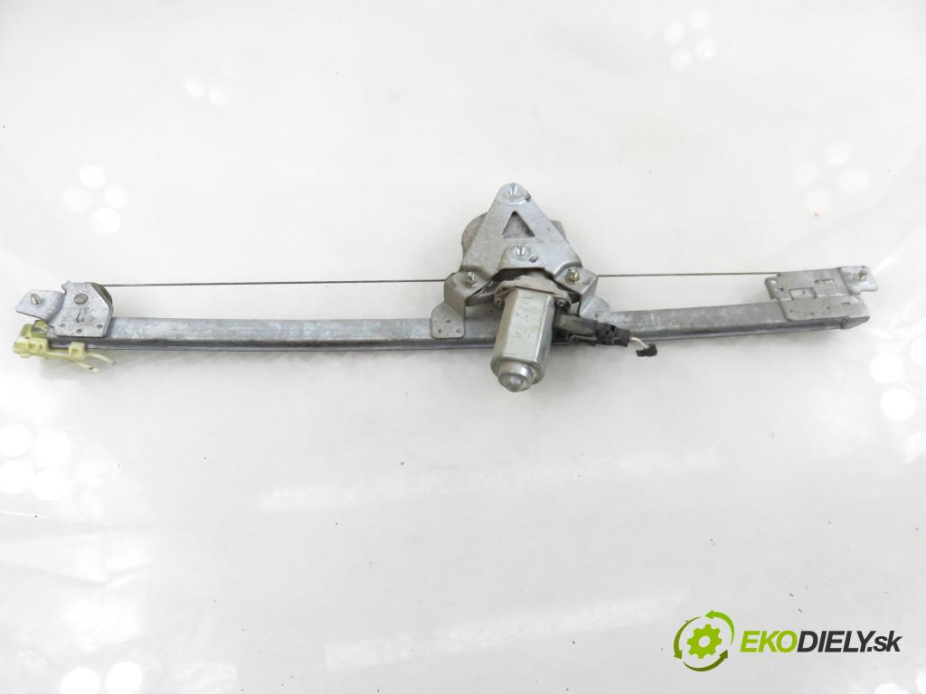 RENAULT TRAFIC II Skrzynia (FL) FURGON 2002 74,00 1.9 dCi - F9Q 760 1870,00 Mechanizmus okien 7700311820 ; 91165704