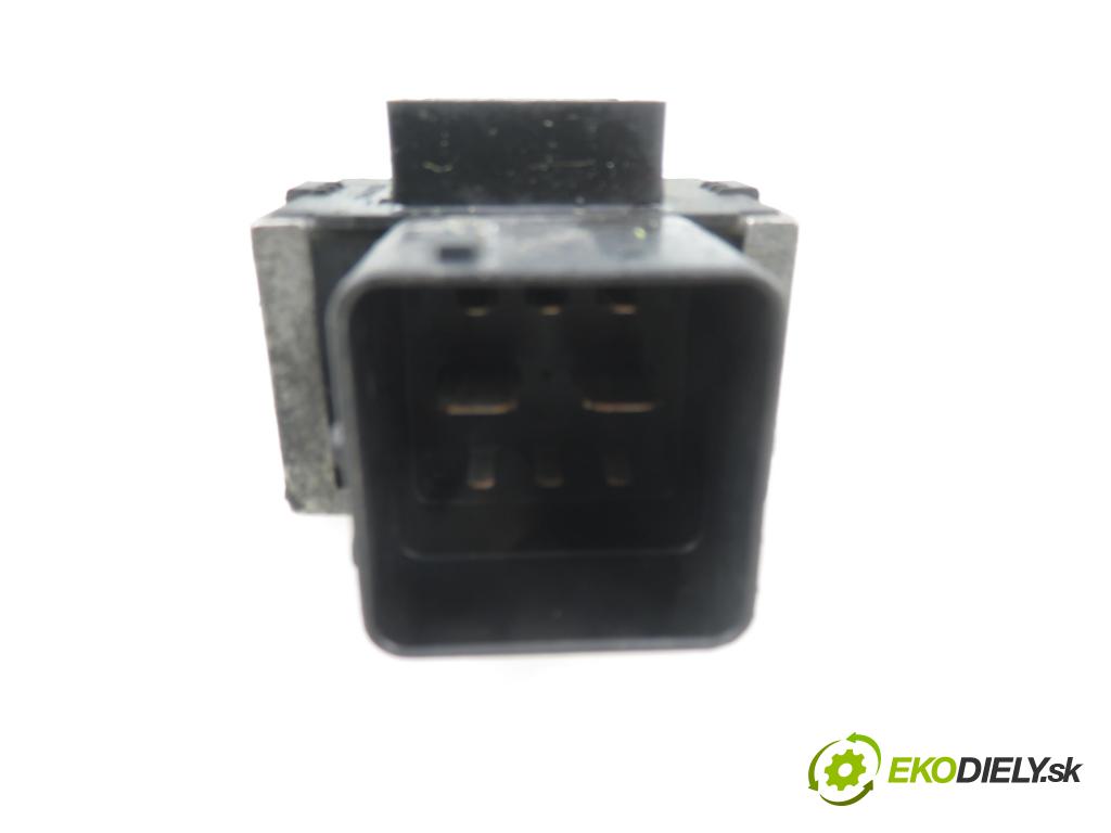 FORD S-MAX (WA6) MINIVAN 2014 120,00 2.0 TDCi - TXWA 1997,00 RELÉ: SWIEC: 9M5Q12A343AA