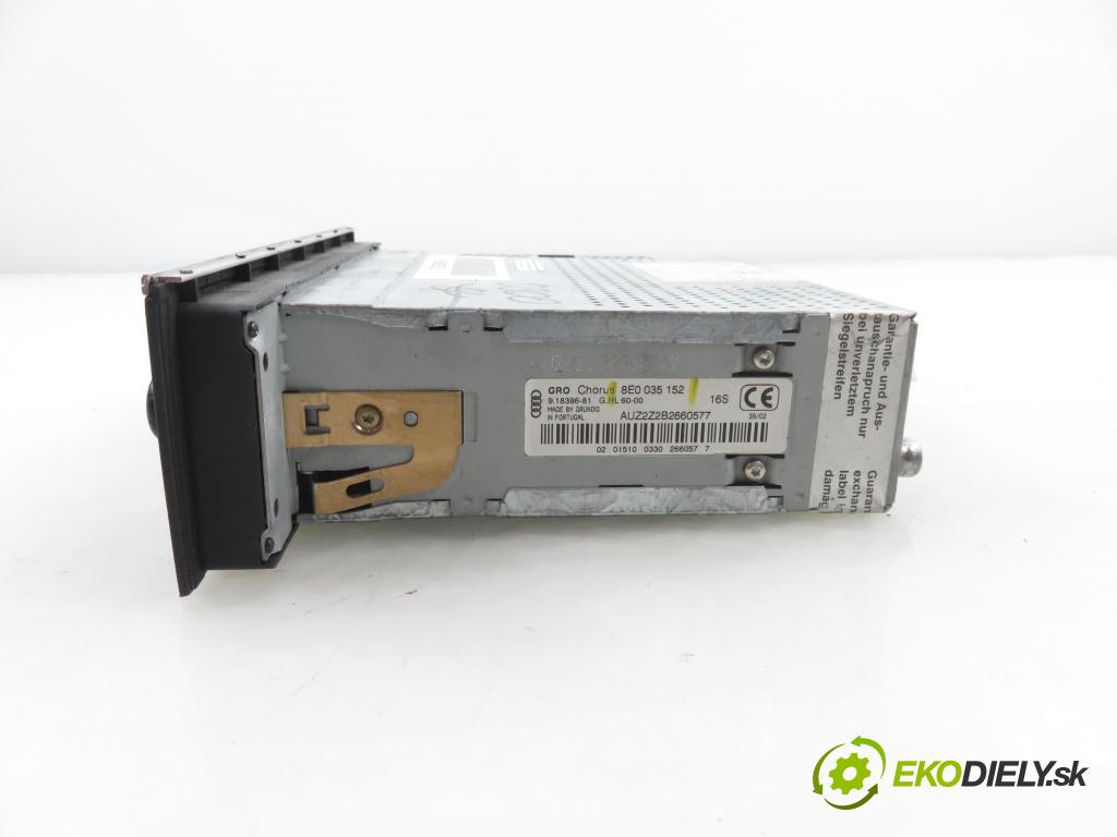 AUDI A4 Avant (8E5, B6) KOMBI 2002 96,00 1.9 TDI - AWX 1896,00 RADIO CD 8E0035152