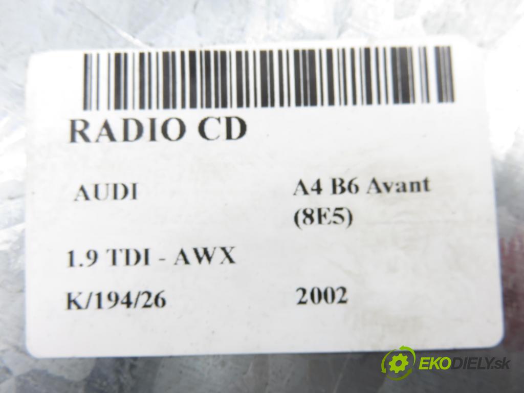 AUDI A4 Avant (8E5, B6) KOMBI 2002 96,00 1.9 TDI - AWX 1896,00 RADIO CD 8E0035152