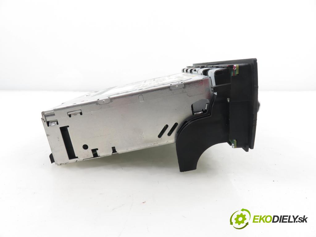 BMW X1 (E84) SUV 2010 105,00 sDrive 18 d 143 - N47 D20 C 1995,00 RADIO CD 9246502