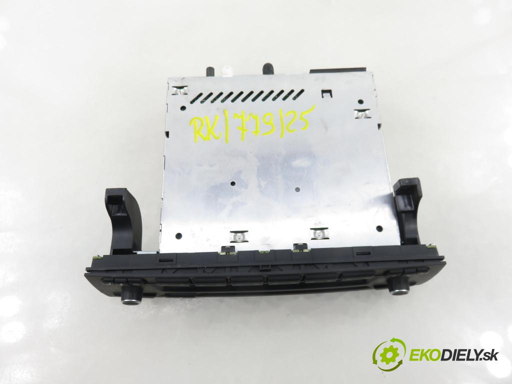 BMW X1 (E84) SUV 2010 105,00 sDrive 18 d 143 - N47 D20 C 1995,00 RADIO CD 9246502