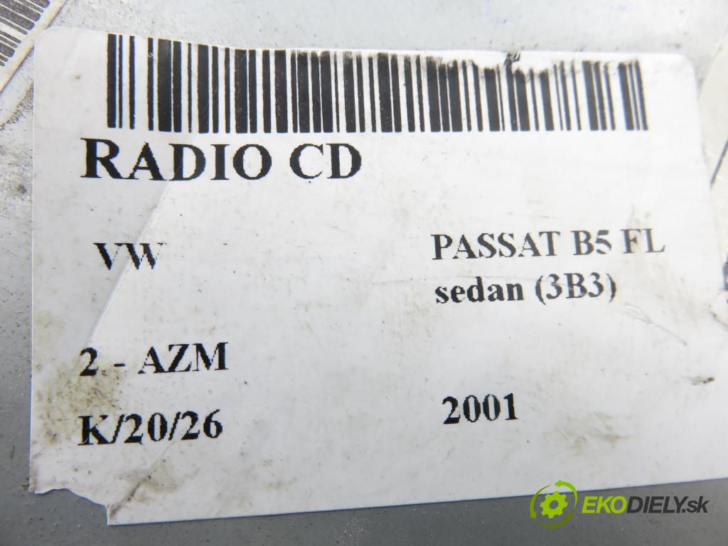 VW PASSAT B5.5 (3B3) SEDAN 2001 85,00 2 - AZM 1984,00 RADIO CD 1J0035191C