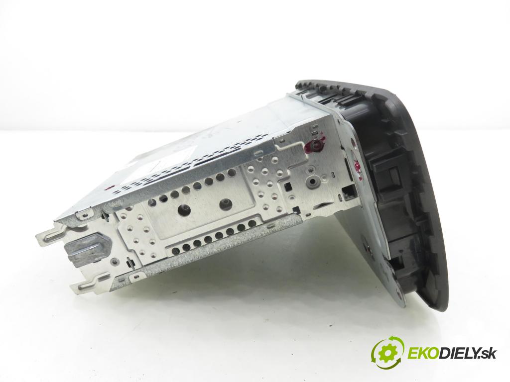 SEAT IBIZA IV (6J5, 6P1) HB 2013 63,00 1.4 - CGGB 1390,00 RADIO CD 6J2035153G