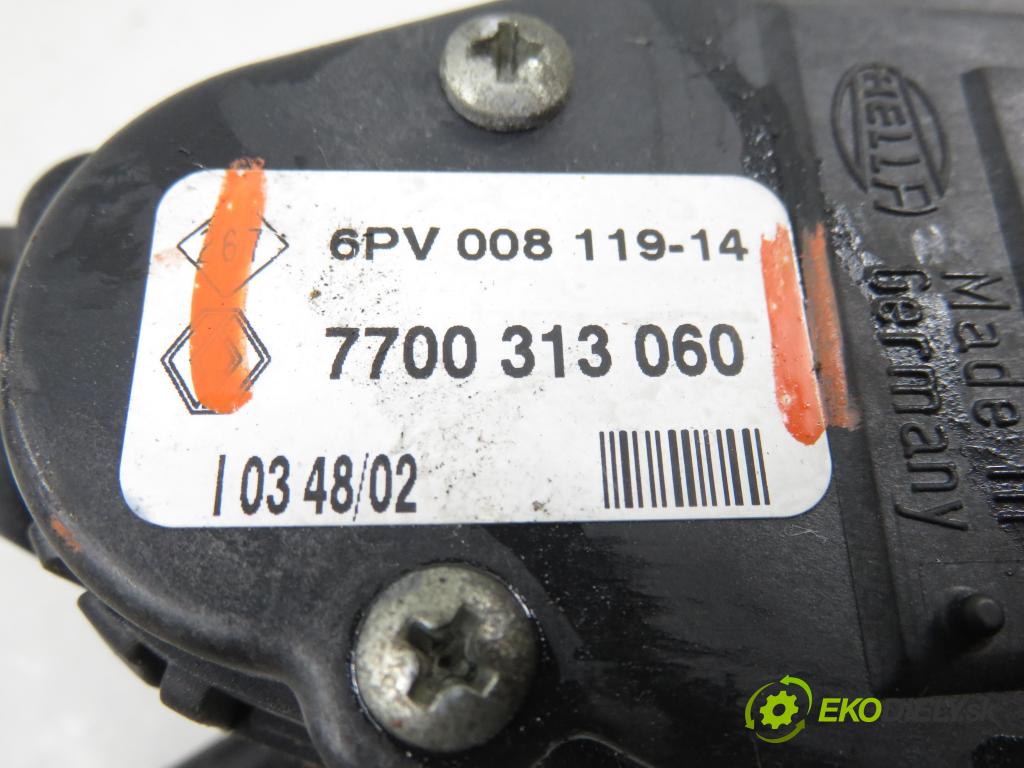 RENAULT TRAFIC II Skrzynia (FL) FURGON 2002 74,00 1.9 dCi - F9Q 760 1870,00 potenciometr plynového pedálu 7700313060 ; 6PV00811914 (Potenciometr plynového pedálu)