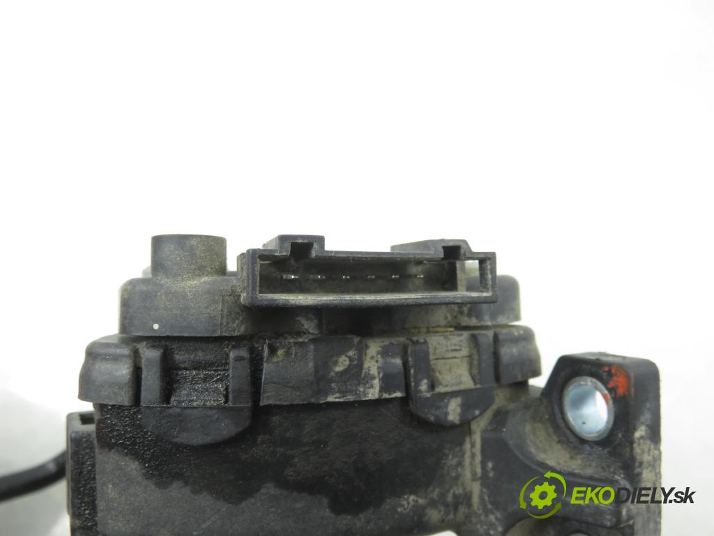 RENAULT TRAFIC II Skrzynia (FL) FURGON 2002 74,00 1.9 dCi - F9Q 760 1870,00 potenciometr plynového pedálu 7700313060 ; 6PV00811914 (Potenciometr plynového pedálu)