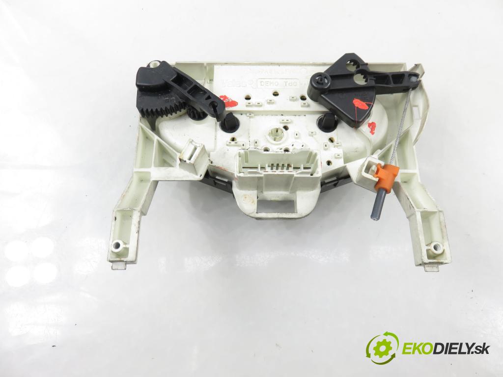 RENAULT TRAFIC II Skrzynia (FL) FURGON 2002 74,00 1.9 dCi - F9Q 760 1870,00 Panel kúrenia W964097K