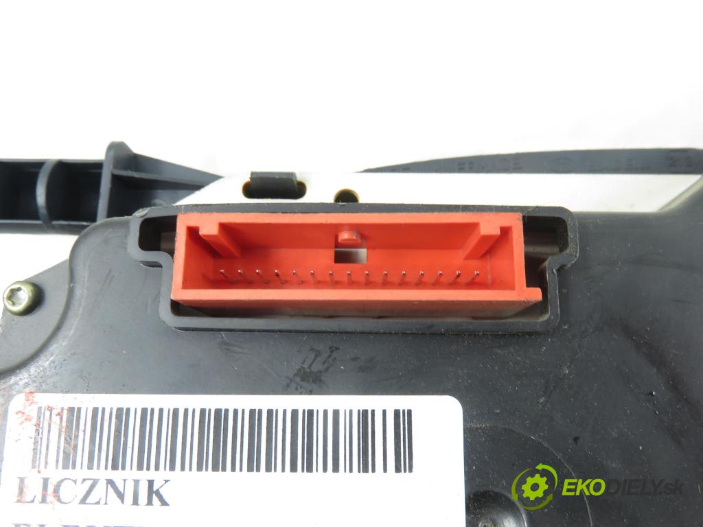 RENAULT TRAFIC II Skrzynia (FL) FURGON 2002 74,00 1.9 dCi - F9Q 760 1870,00 prístrojovka elektrický P8200252449A