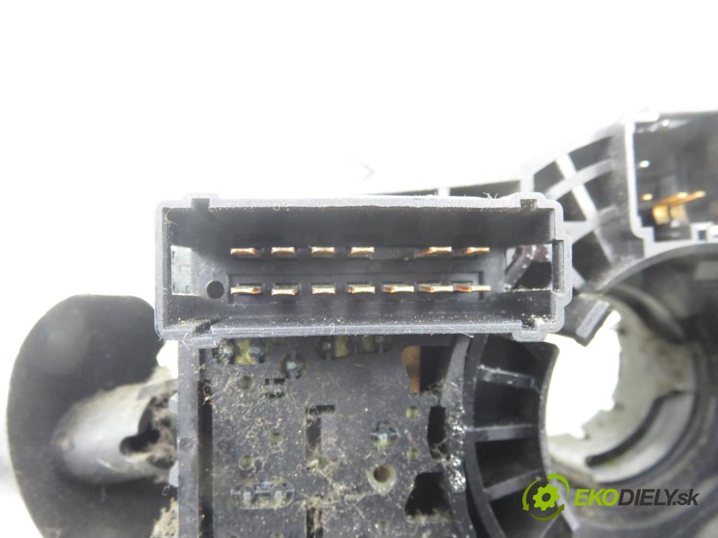 RENAULT TRAFIC II Skrzynia (FL) FURGON 2002 74,00 1.9 dCi - F9Q 760 1870,00 páčka/prepínač 8200070265