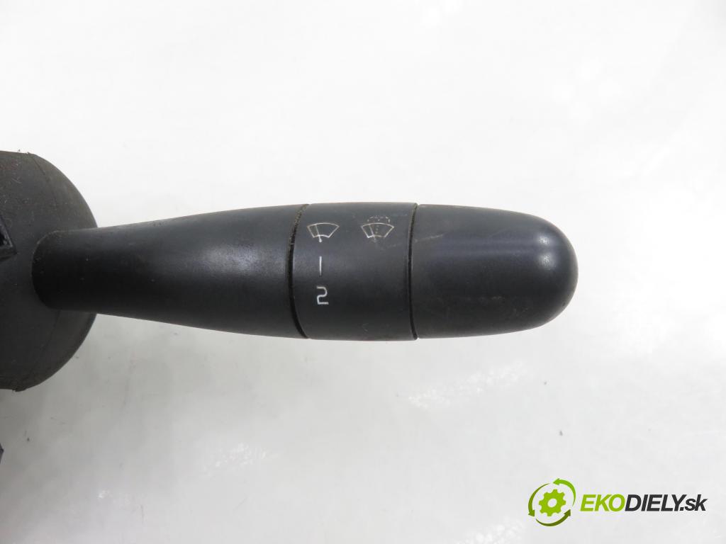 RENAULT TRAFIC II Skrzynia (FL) FURGON 2002 74,00 1.9 dCi - F9Q 760 1870,00 páčka/prepínač 8200070265