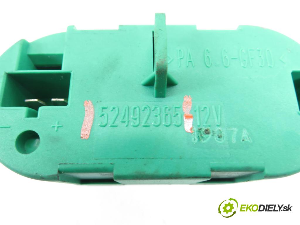 RENAULT ESPACE IV (JK0/1_) MINIVAN 2007 100,00 2.0 (JK09) - F4R 792 1998,00 rezistor / reostat kúrenia 52492365