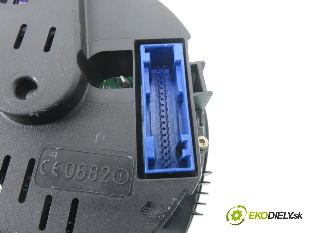 VW GOLF IV Variant (1J5) KOMBI 2002 96,00 1.9 TDI - ASZ 1896,00 Prístrojovka elektrický 1J5920826C