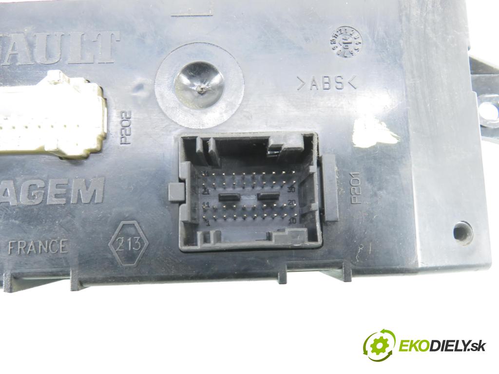 RENAULT MASTER II Skrzynia (FD) FURGON 2004 84,00 2.5 dCi 120 - G9U 724 2464,00 MODUL BSI 28112772