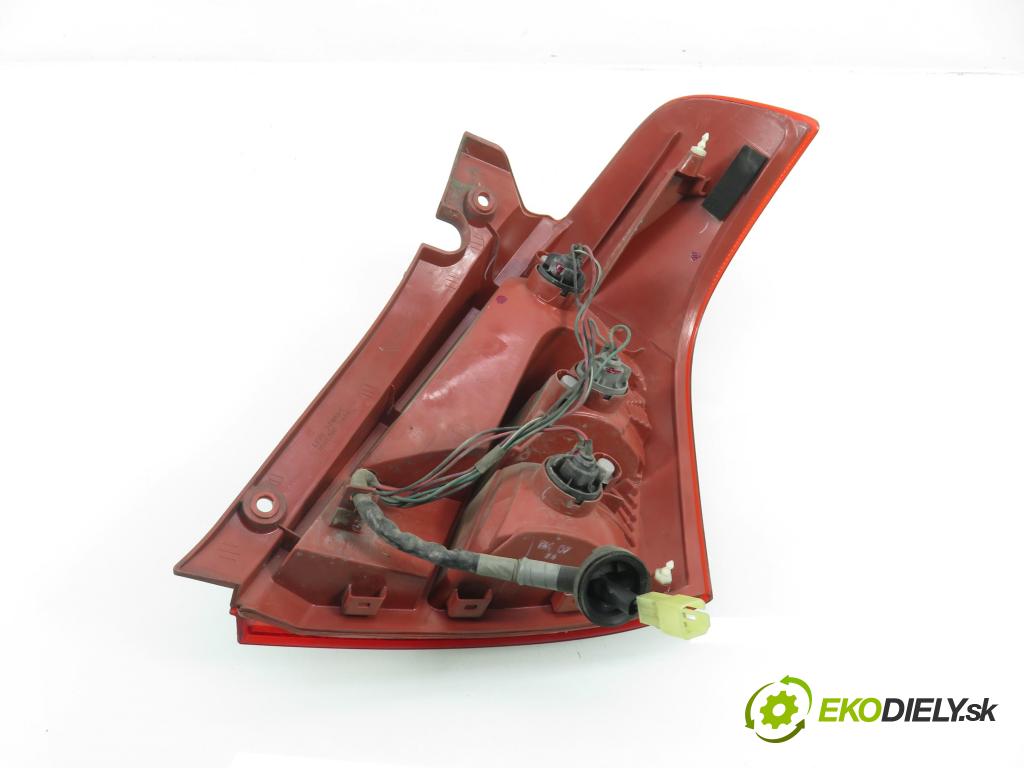 SUZUKI SWIFT III (MZ, EZ) HB 2007 51,00 1.3 DDiS (RS 413D) 69 - Z13DT 1248,00 Svetlo ľavé zadné