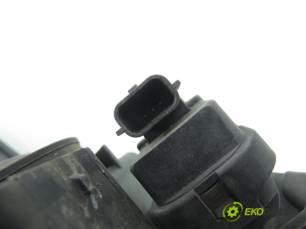 RENAULT ESPACE IV (JK0/1_) MINIVAN 2007 100,00 2.0 (JK09) - F4R 792 1998,00 Svetlo LP 8200394702