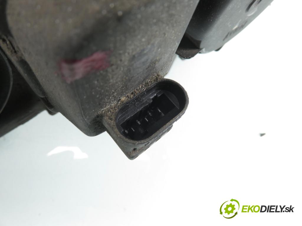 RENAULT SCENIC I (JA0/1_) MINIVAN 2002 0,00 1.6 - K4M 708 1598,00 Svetlo PP 7700432097 ; 7701047600