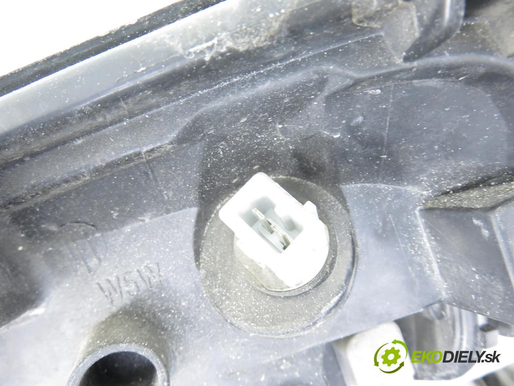 RENAULT SCENIC I (JA0/1_) MINIVAN 2002 0,00 1.6 - K4M 708 1598,00 Svetlo PP 7700432097 ; 7701047600