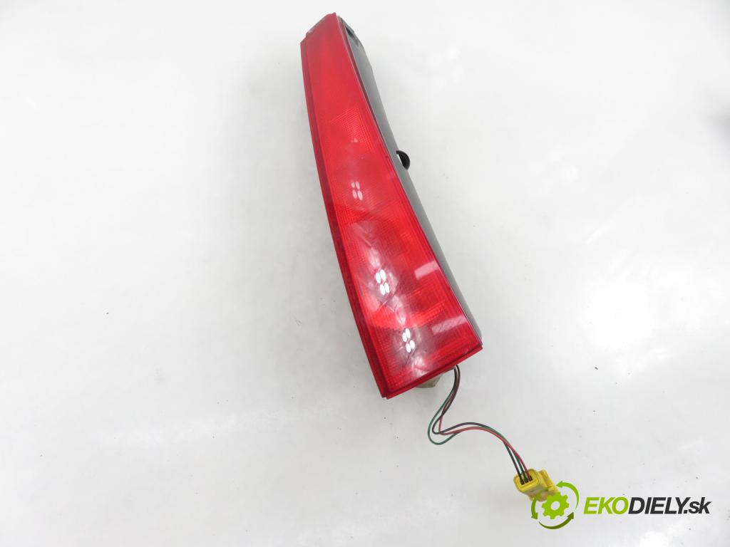 CITROEN C5 II Break (RE_) KOMBI 2004 100,00 2.0 HDi 136 1997,00 Svetlo ľavé zadné