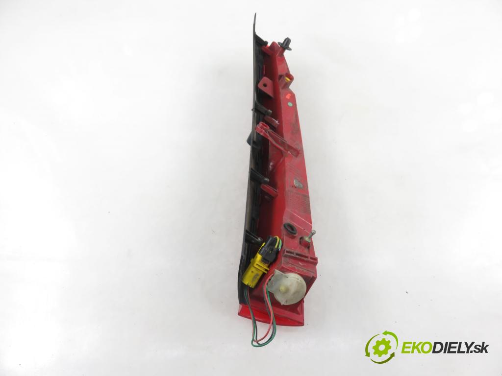 CITROEN C5 II Break (RE_) KOMBI 2004 100,00 2.0 HDi 136 1997,00 Svetlo ľavé zadné