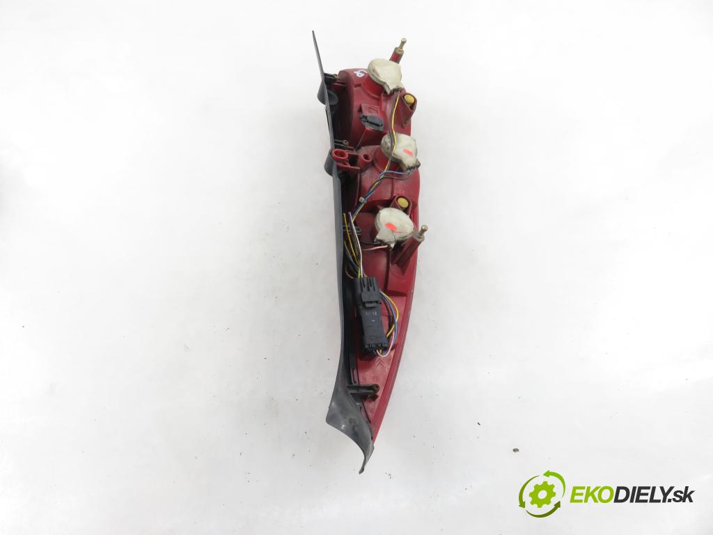 CITROEN C5 II Break (RE_) KOMBI 2004 100,00 2.0 HDi 136 1997,00 Svetlo ľavé zadné