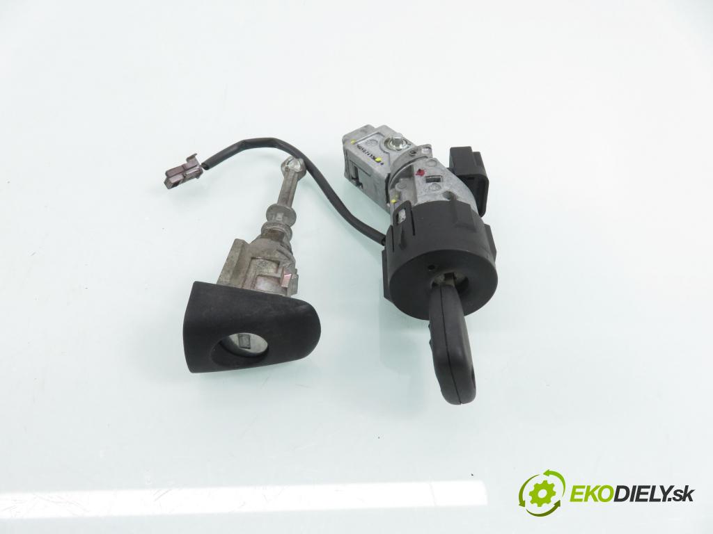 CITROEN C4 I (LC_) HB 2009 65,00 1.4 16V 88 - KFU 1360,00 spínačka / VLOŽKY N0502455 ; N0502073 ; 9663123380