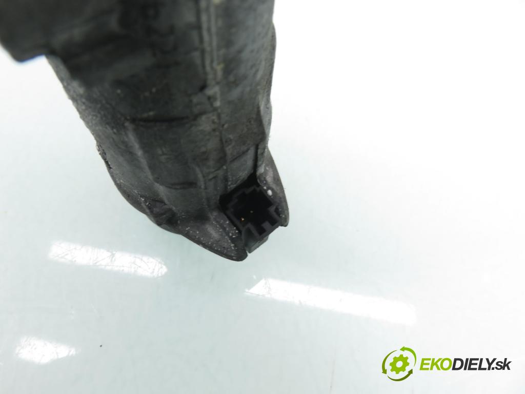 VW GOLF IV Variant (1J5) KOMBI 2002 96,00 1.9 TDI - ASZ 1896,00 spinačka 4B0905851C (Spínacia skrinka)