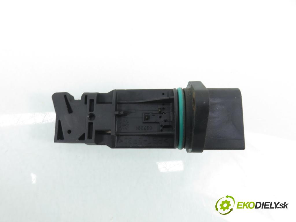 VW PASSAT B6 (3C2) SEDAN 2006 77,00 1.9 TDI PD 105 - BKC 1896,00 váha vzduchu vzduchu F00C2G2055