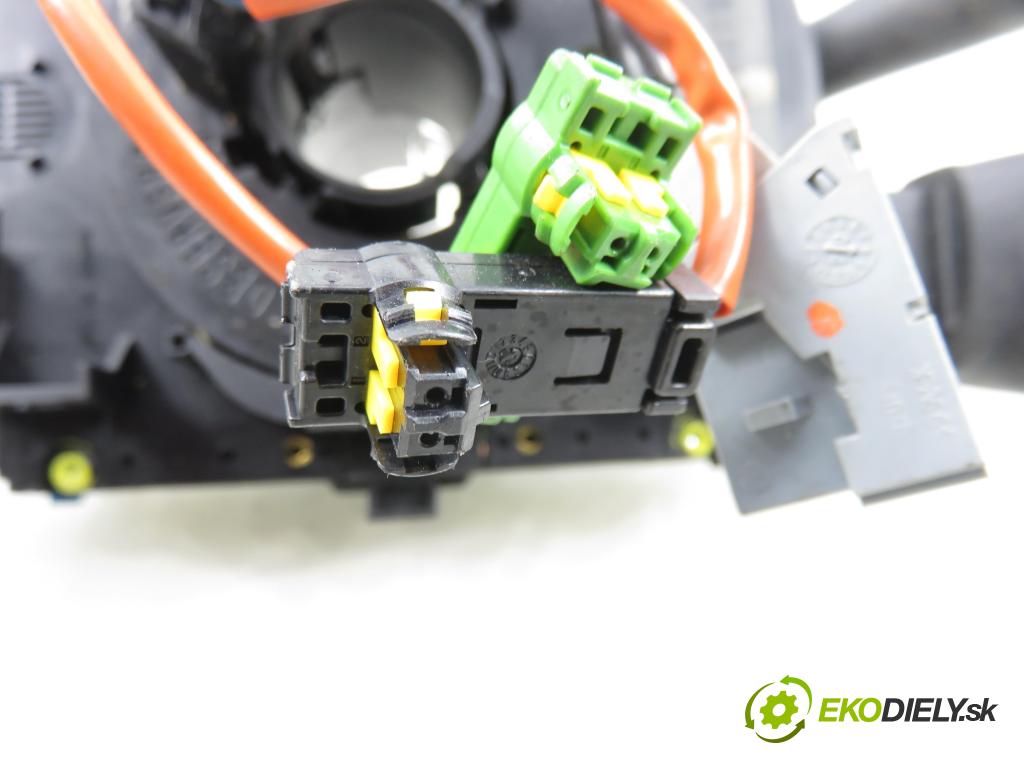 CITROEN C5 II Break (RE_) KOMBI 2004 100,00 2.0 HDi 136 1997,00 páčka/prepínač 96496662XT