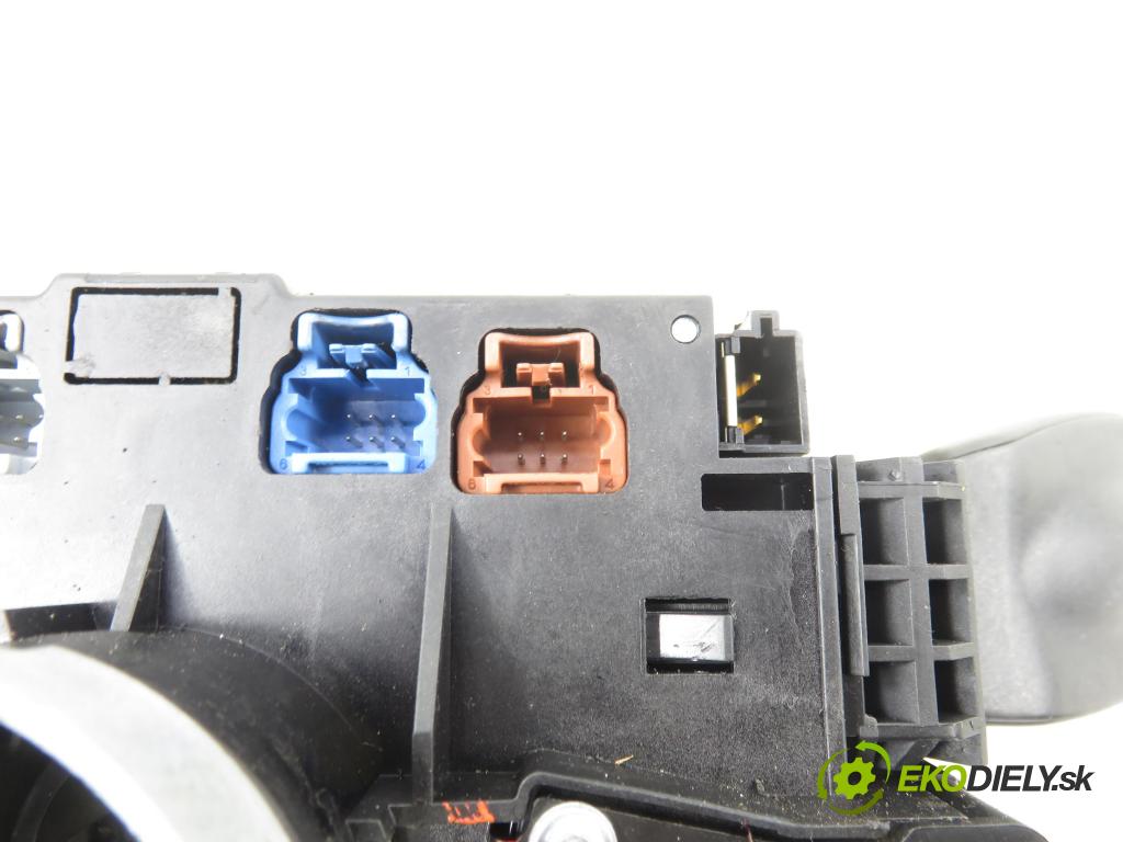 CITROEN C5 II Break (RE_) KOMBI 2004 100,00 2.0 HDi 136 1997,00 páčka/prepínač 96496662XT