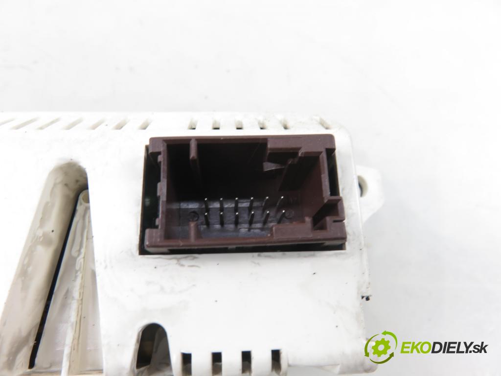 CITROEN C5 II Break (RE_) KOMBI 2004 100,00 2.0 HDi 136 1997,00 ZOBRAZIT: 9657882880