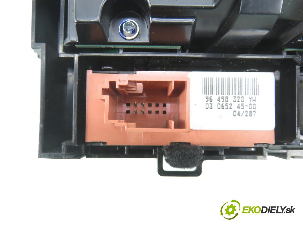 CITROEN C5 II Break (RE_) KOMBI 2004 100,00 2.0 HDi 136 1997,00 Panel kúrenia KLIMATRONIK 96573328