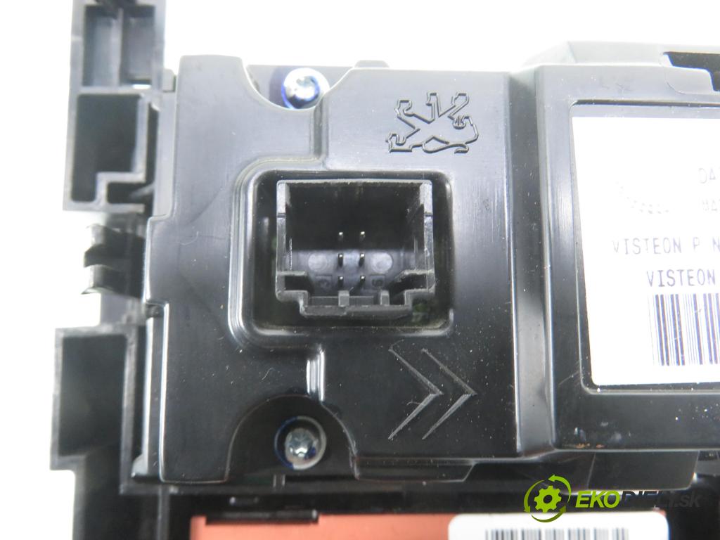 CITROEN C5 II Break (RE_) KOMBI 2004 100,00 2.0 HDi 136 1997,00 Panel kúrenia KLIMATRONIK 96573328