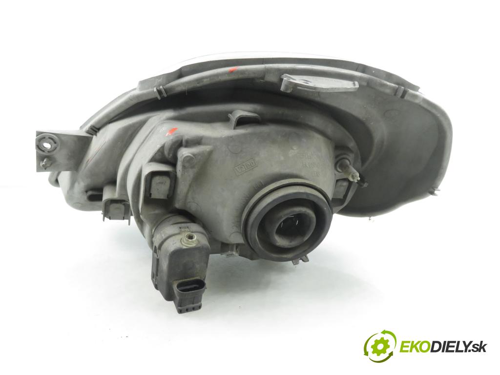 RENAULT TRAFIC II Skrzynia (FL) FURGON 2002 74,00 1.9 dCi - F9Q 760 1870,00 Svetlo PP 7700311372 ; 91165720