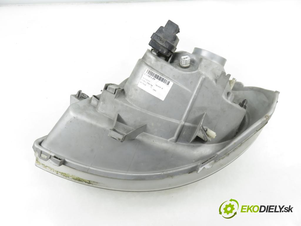 RENAULT TRAFIC II Skrzynia (FL) FURGON 2002 74,00 1.9 dCi - F9Q 760 1870,00 Svetlo PP 7700311372 ; 91165720