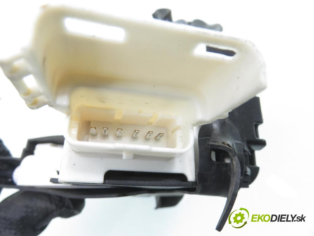 CITROEN C4 I (LC_) HB 2009 65,00 1.4 16V 88 - KFU 1360,00 zámok 9686719880