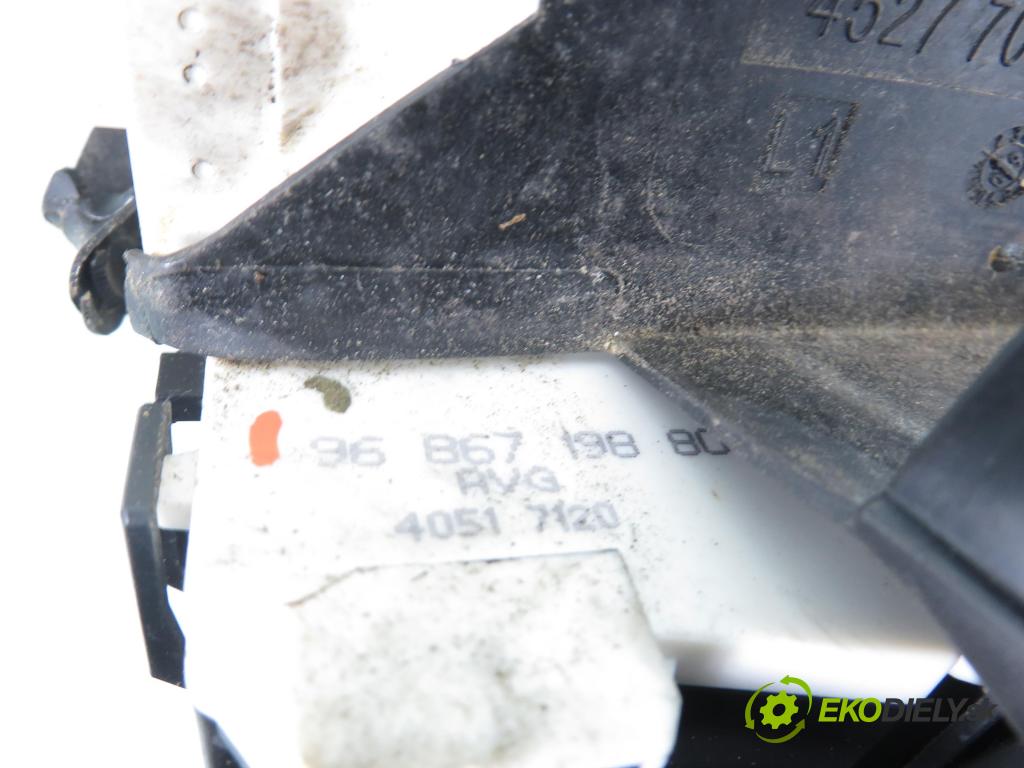 CITROEN C4 I (LC_) HB 2009 65,00 1.4 16V 88 - KFU 1360,00 zámok 9686719880